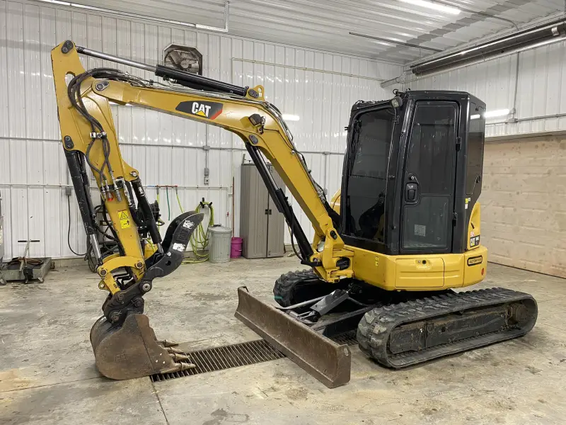 2016 Caterpillar 304E2 photo 1