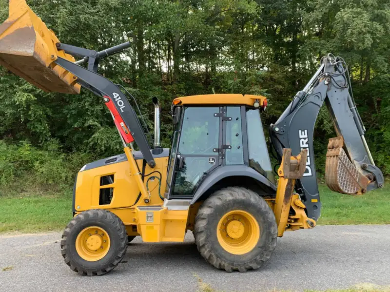 2017 John Deere 410L photo 7