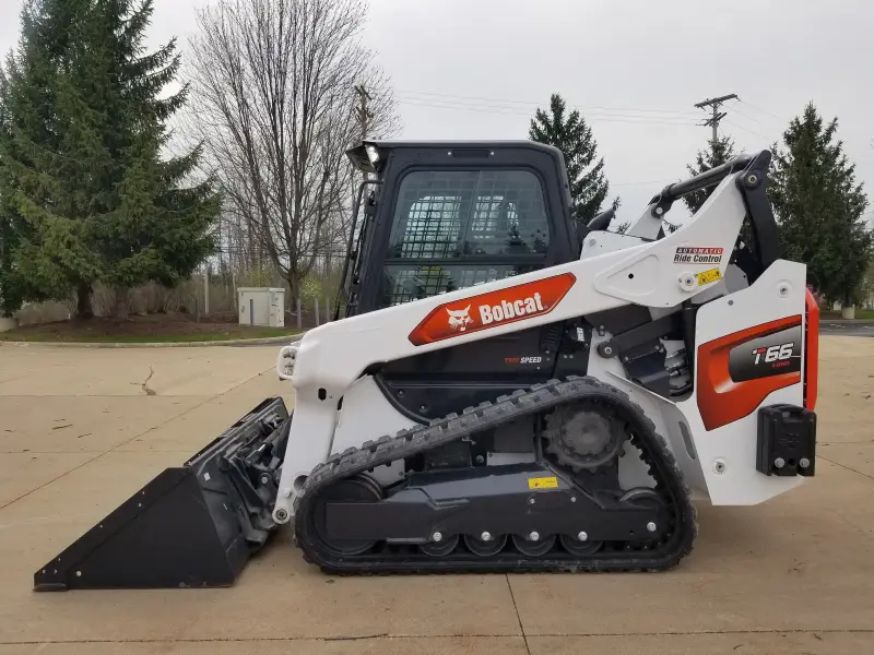 2020 Bobcat T66 photo 2