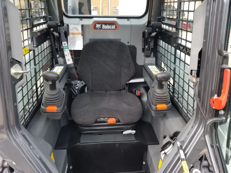 2020 Bobcat T66 photo 9