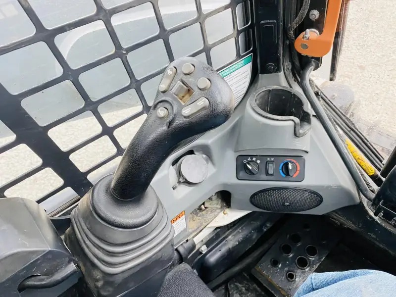 2018 Bobcat T650 photo 12