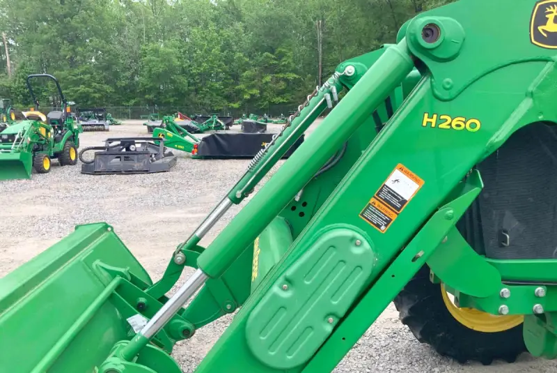 2013 John Deere 5100E MFWD Tractor photo 18