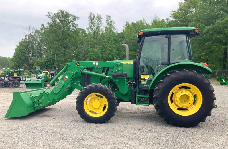 2013 John Deere 5100E MFWD Tractor photo 6
