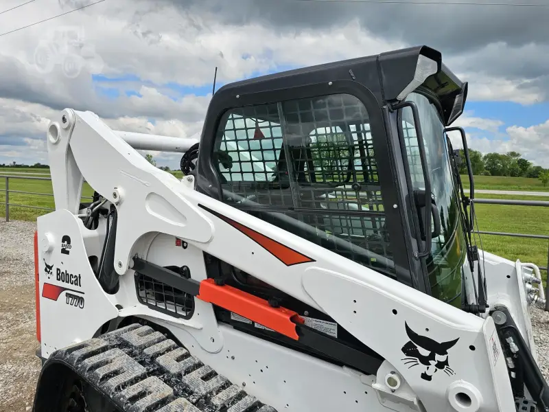 2020 Bobcat T770 photo 10