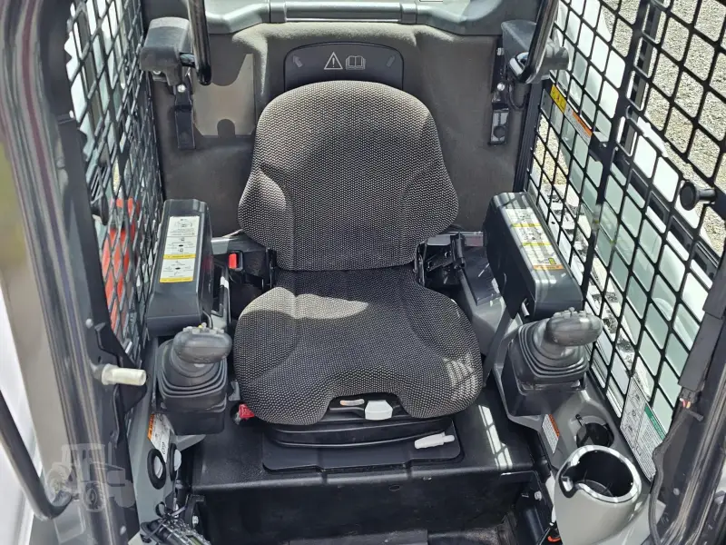 2020 Bobcat T770 photo 32