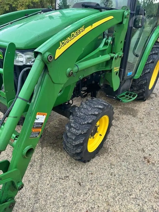 2010 JOHN DEERE 3720 + Attachments photo 35