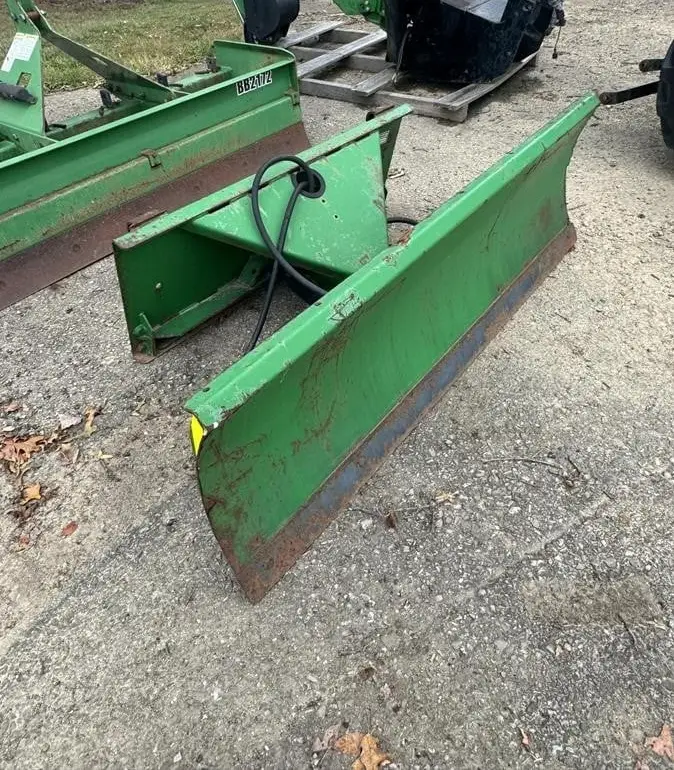 2010 JOHN DEERE 3720 + Attachments photo 30
