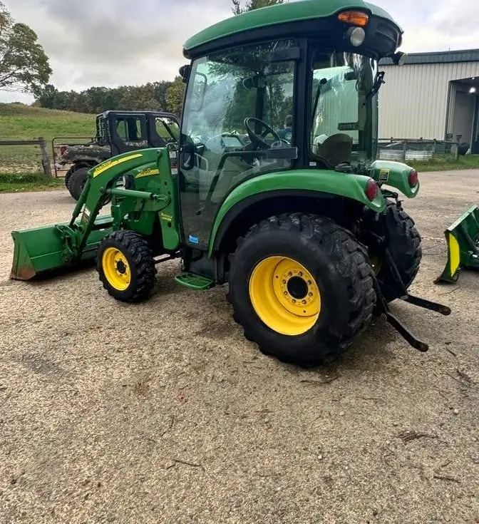 2010 JOHN DEERE 3720 + Attachments photo 18