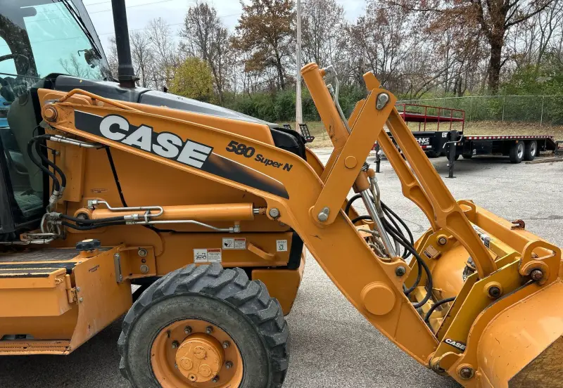 2010 Case 580 Super N photo 21