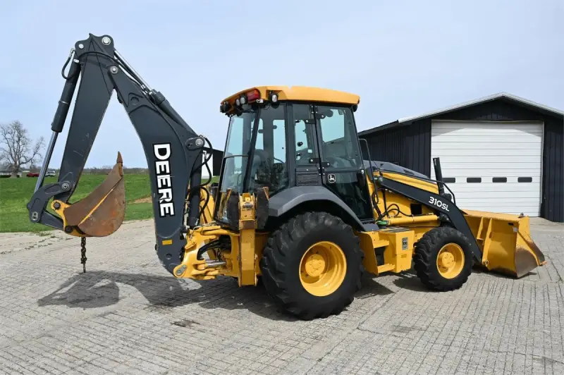 2015 John Deere 310SL photo 14