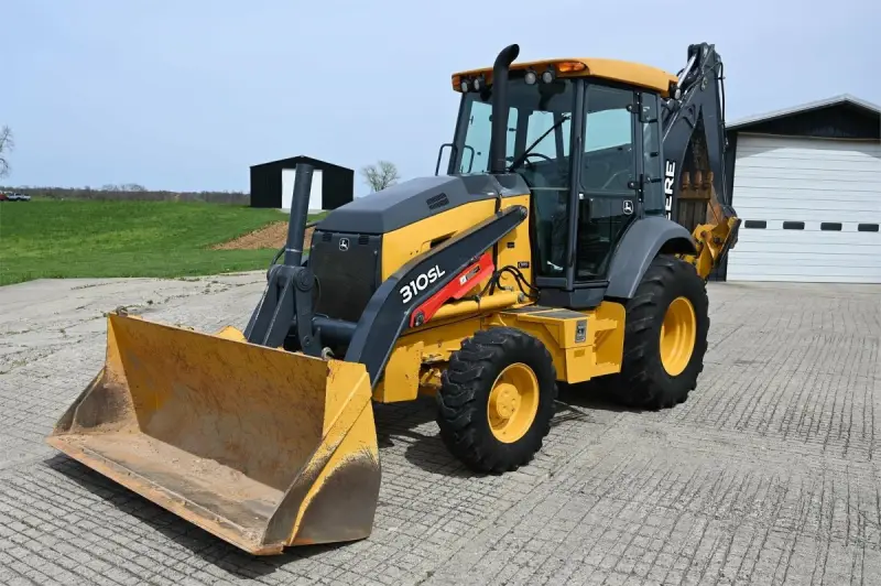 2015 John Deere 310SL photo 4