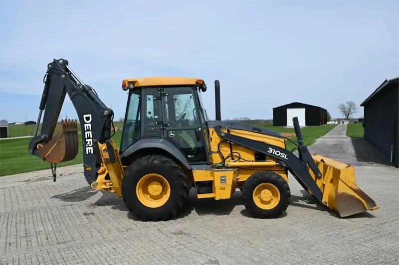 2015 John Deere 310SL photo 15