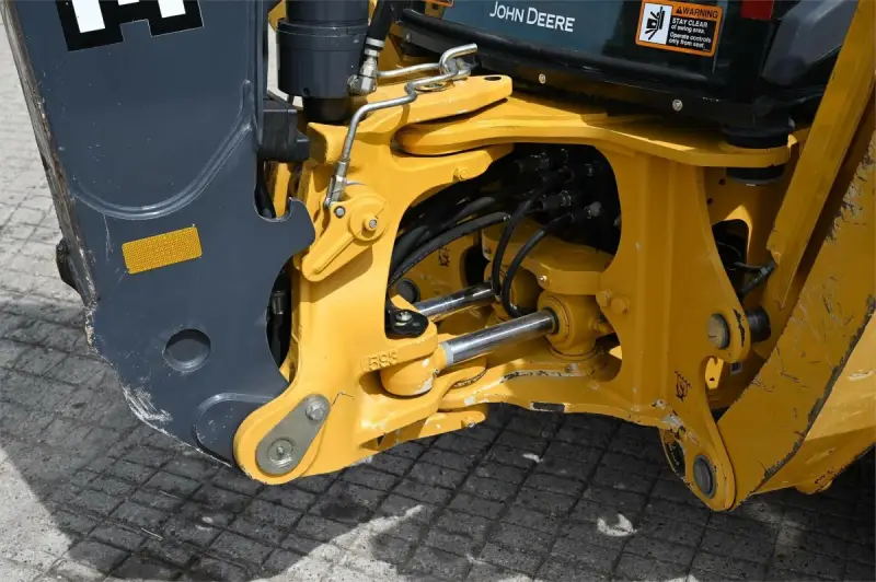 2015 John Deere 310SL photo 13