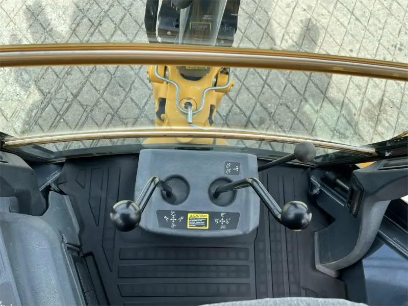 2015 John Deere 310SL photo 38