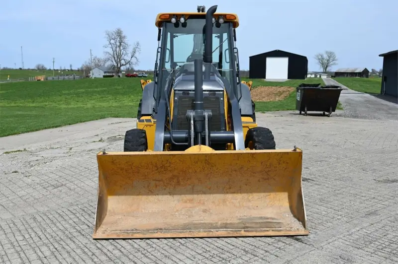 2015 John Deere 310SL photo 23