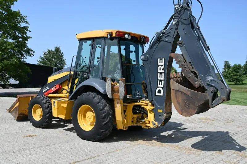 2016 John Deere 310L photo 4