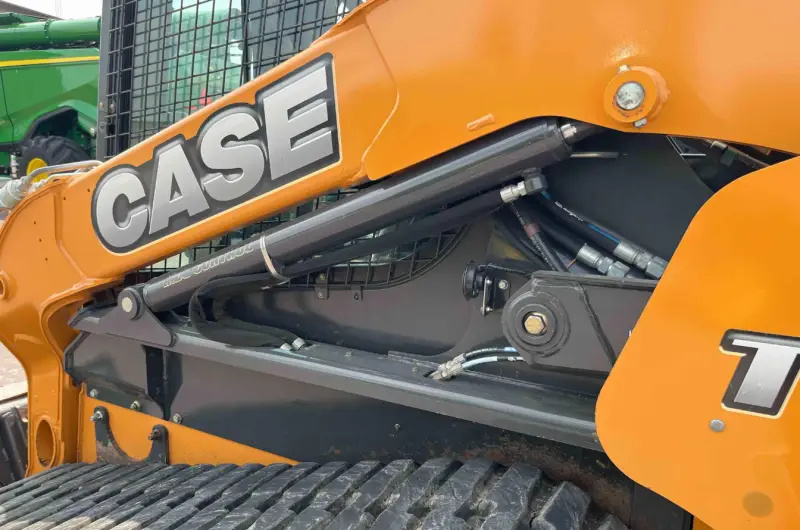 2013 Case TV380 photo 18