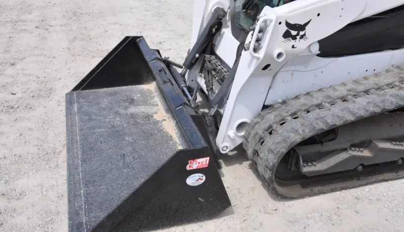 2016 Bobcat T595 photo 9