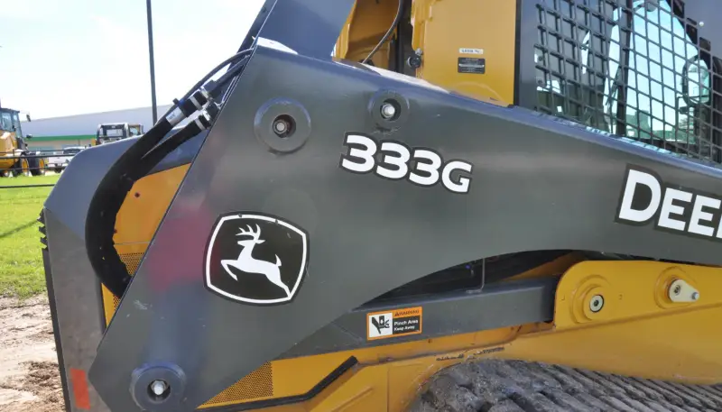 2018 John Deere 333G photo 30