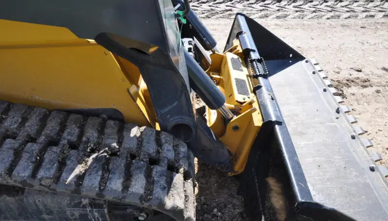 2018 John Deere 333G photo 33