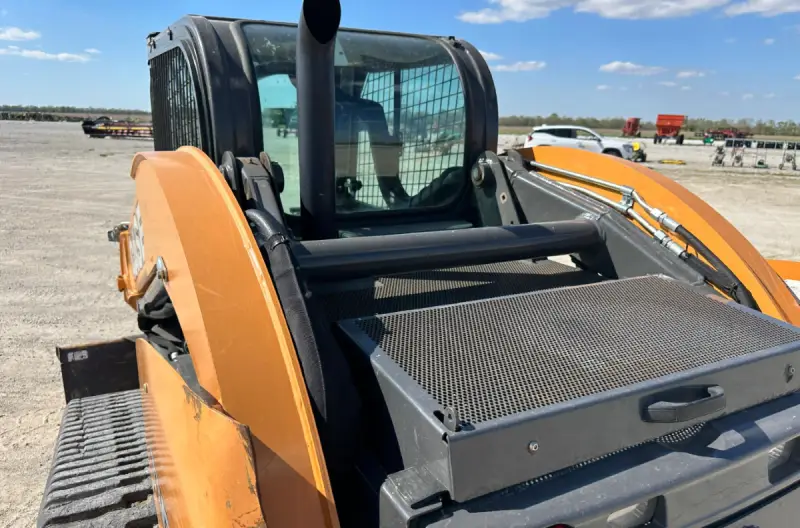 2019 Case TV370 photo 19