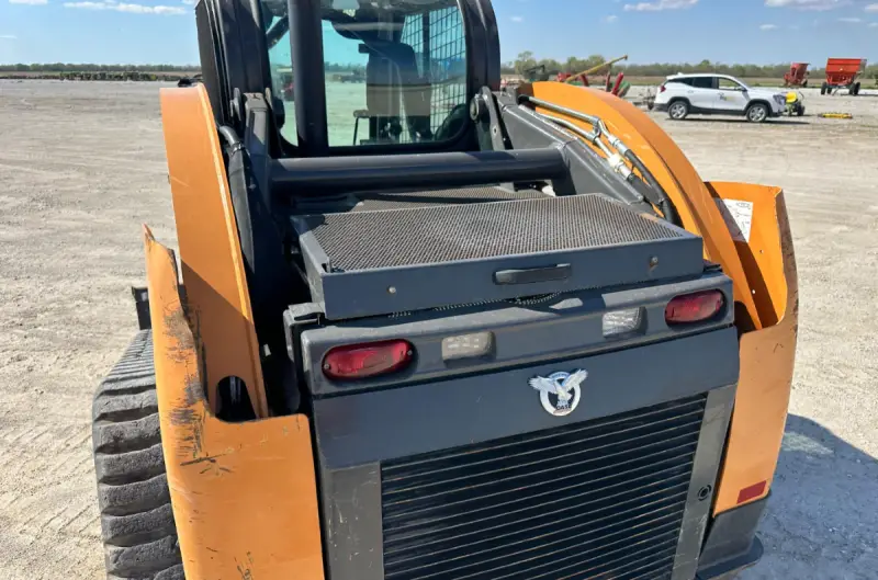 2019 Case TV370 photo 18