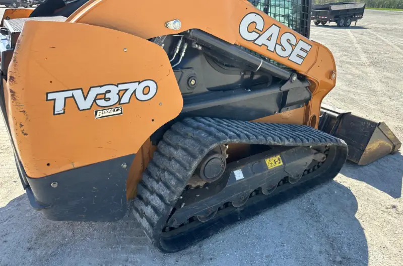 2019 Case TV370 photo 34