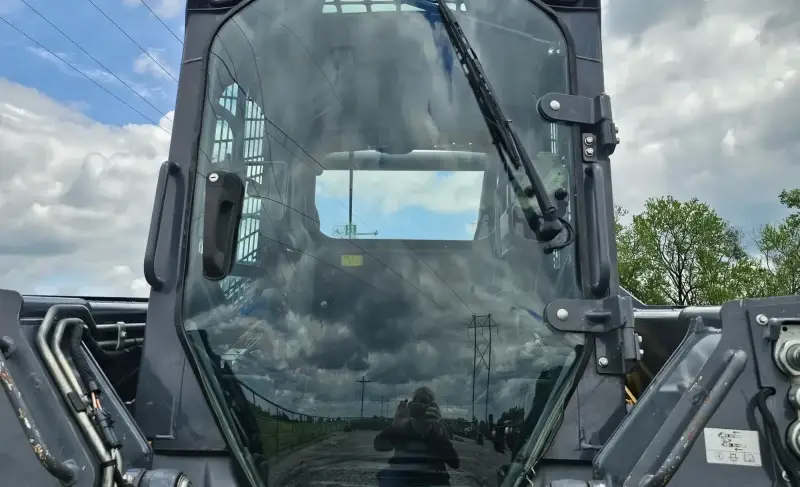 2016 John Deere 323E photo 12