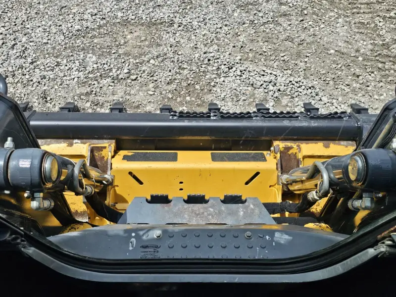 2016 John Deere 323E photo 41