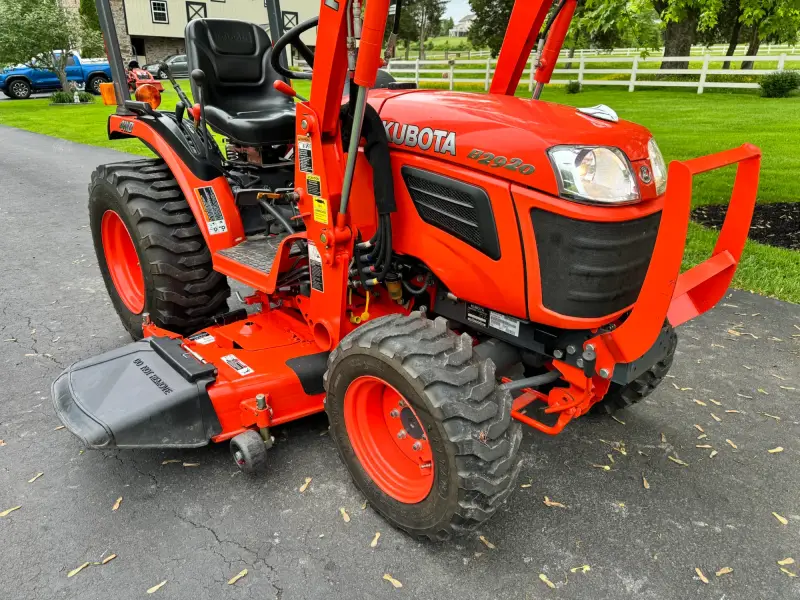 2014 Kubota B2920 Tractor Loader Snowblower photo 25