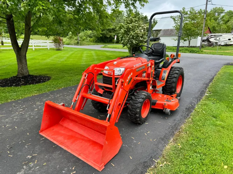 2014 Kubota B2920 Tractor Loader Snowblower photo 36