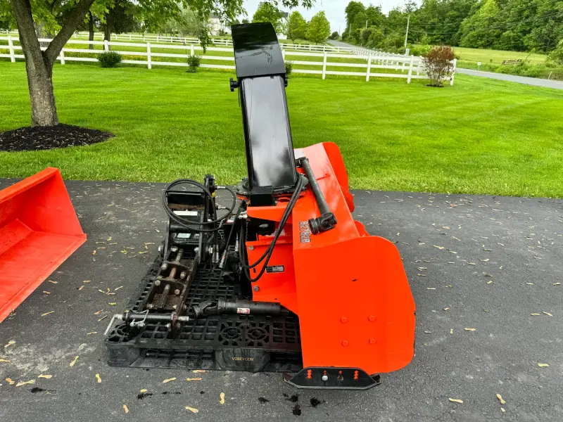 2014 Kubota B2920 Tractor Loader Snowblower photo 6