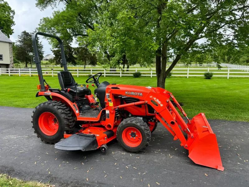 2014 Kubota B2920 Tractor Loader Snowblower photo 11