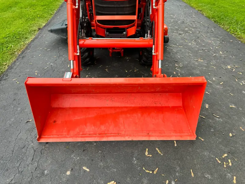 2014 Kubota B2920 Tractor Loader Snowblower photo 17