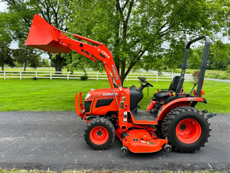 2014 Kubota B2920 Tractor Loader Snowblower photo 39