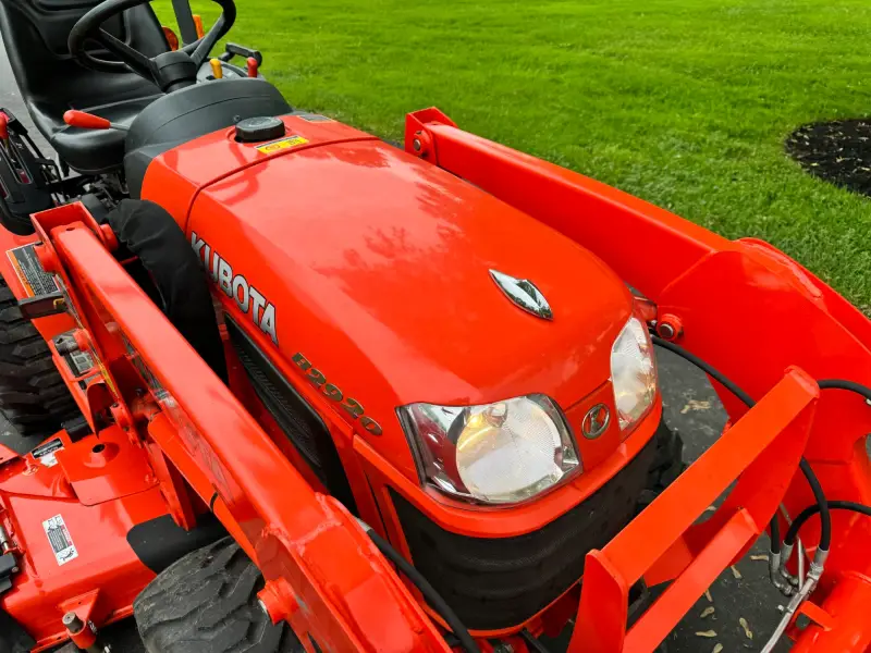 2014 Kubota B2920 Tractor Loader Snowblower photo 19