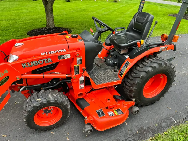 2014 Kubota B2920 Tractor Loader Snowblower photo 37