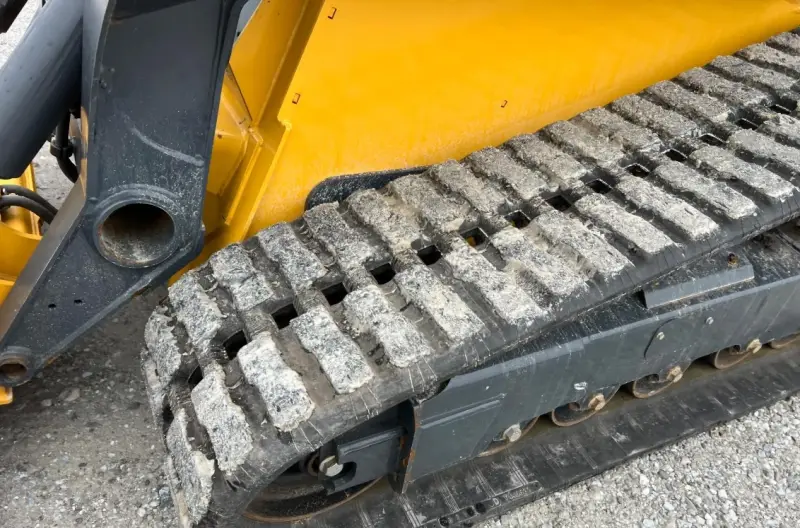 2016 John Deere 333G photo 15