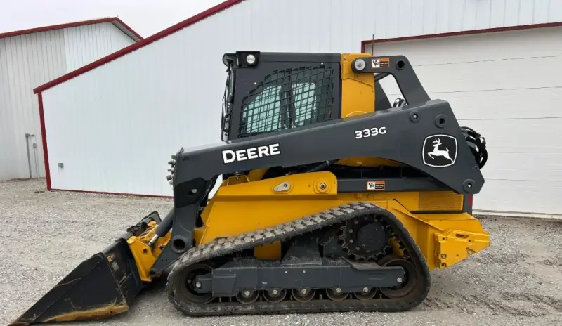 2016 John Deere 333G photo 8