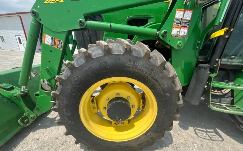 2011 John Deere 5093E MFWD photo 47