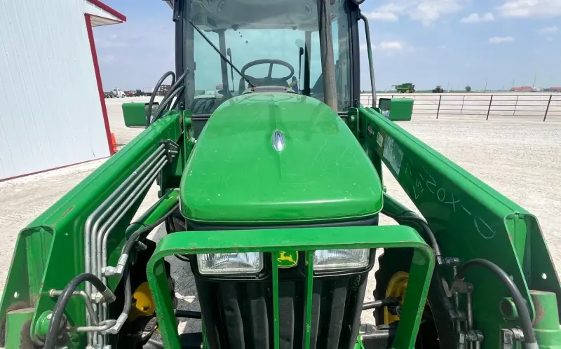 2011 John Deere 5093E MFWD photo 37