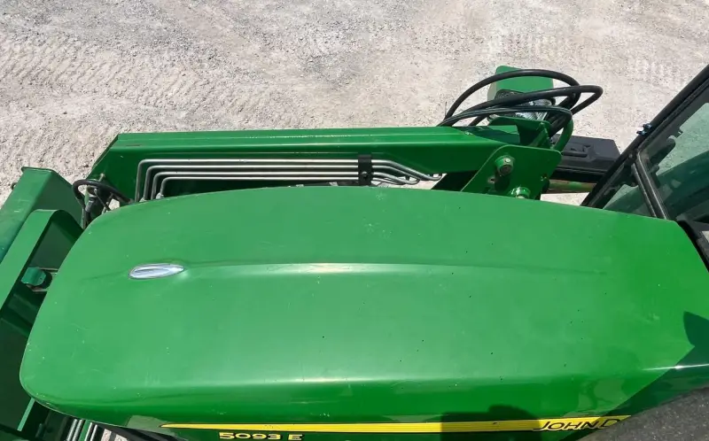 2011 John Deere 5093E MFWD photo 35
