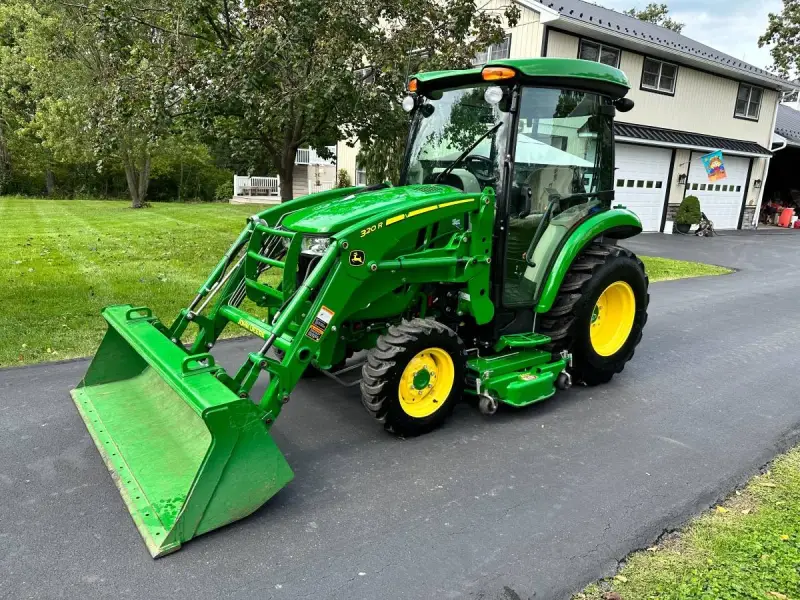 2020 John Deere 3039R photo 1
