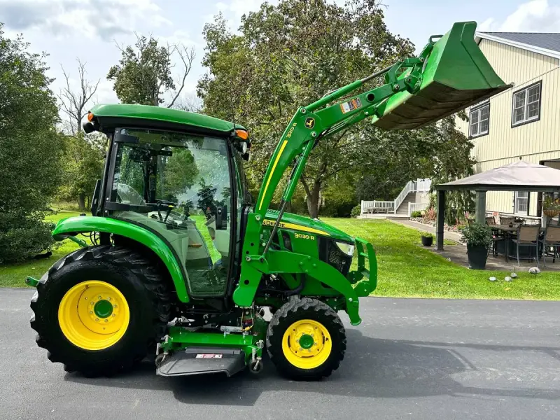 2020 John Deere 3039R photo 7