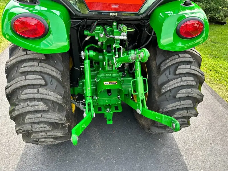 2020 John Deere 3039R photo 13