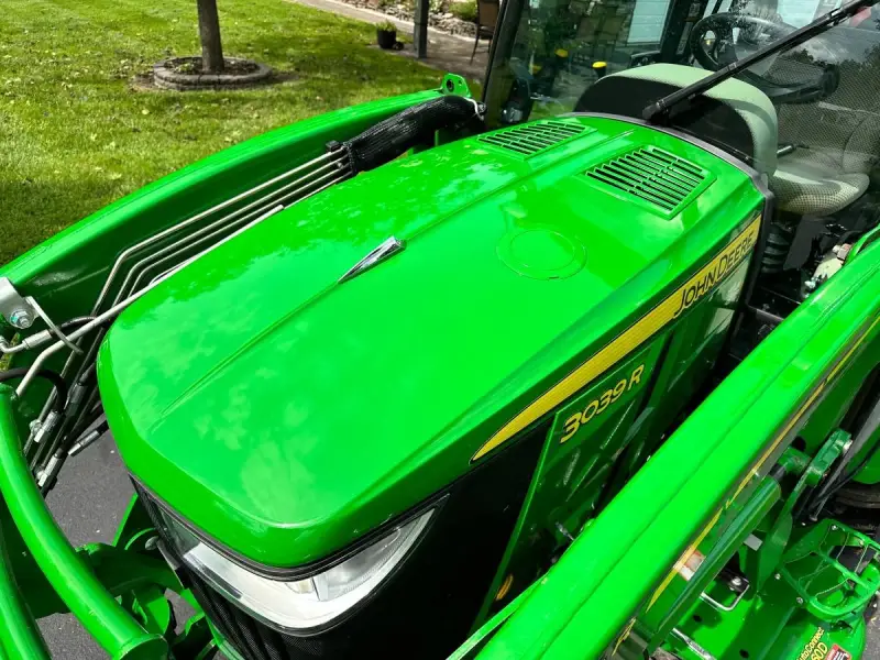 2020 John Deere 3039R photo 22