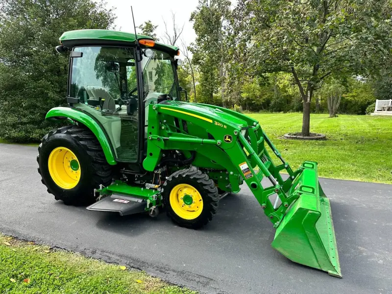 2020 John Deere 3039R photo 3