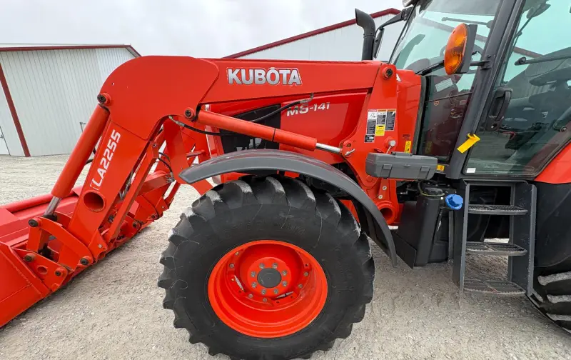 2019 Kubota M6-141 MFWD Tractor W/Loader | Agriculture photo 9