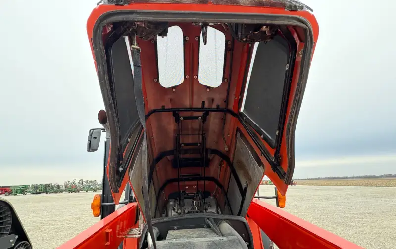 2019 Kubota M6-141 MFWD Tractor W/Loader | Agriculture photo 77