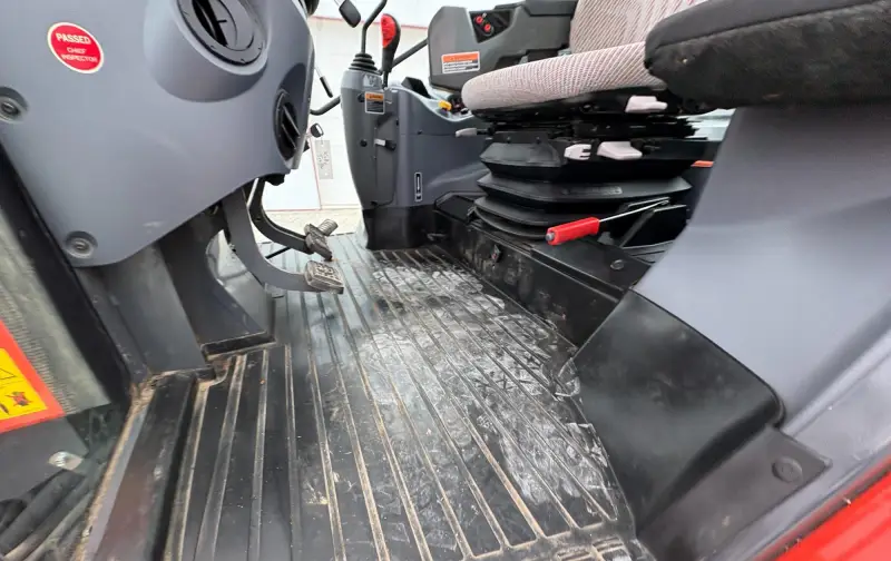 2019 Kubota M6-141 MFWD Tractor W/Loader | Agriculture photo 91